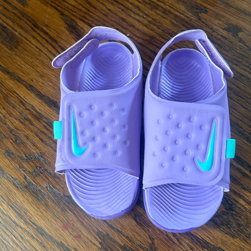 Kids Nike sandals